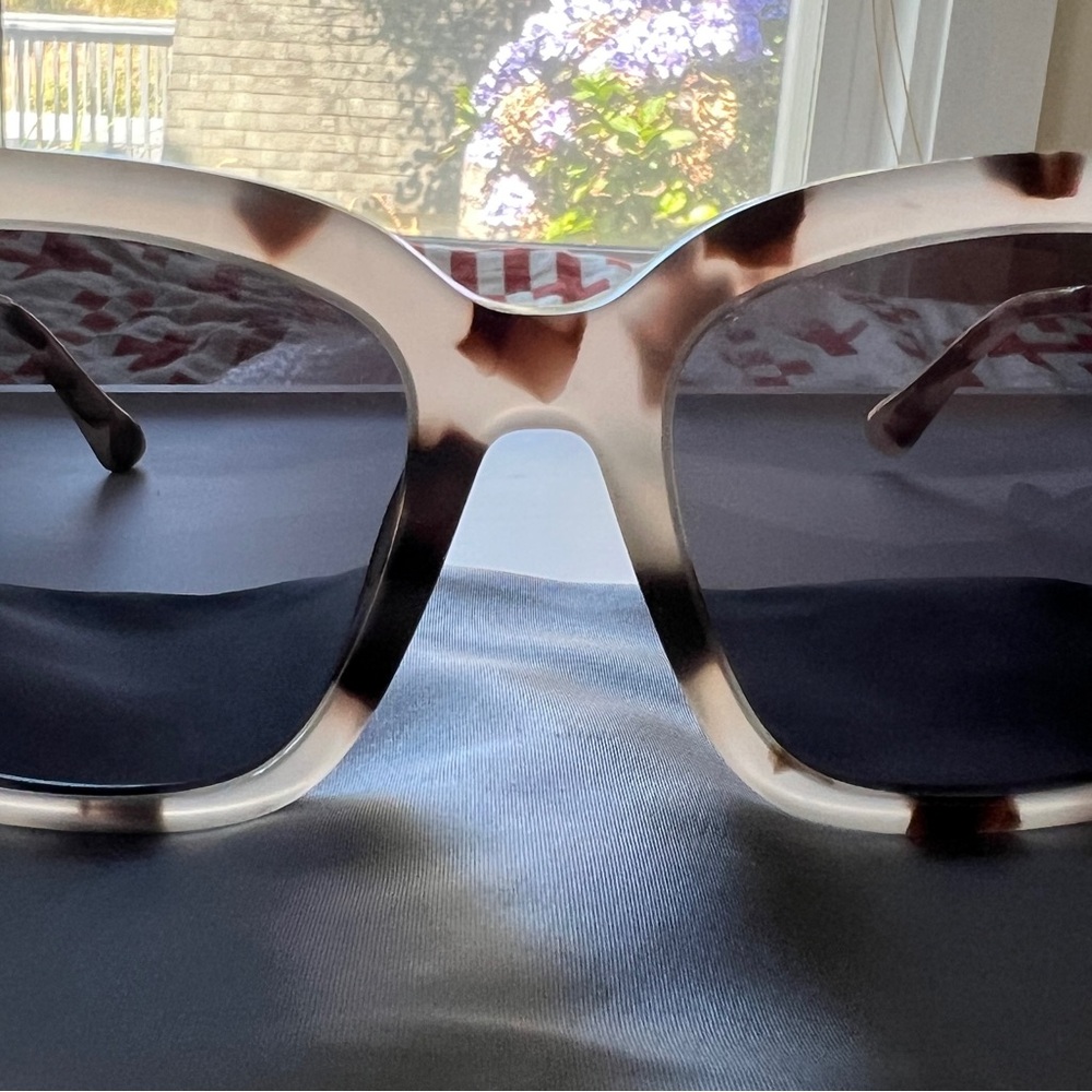 Diff Bella Sunglasses - image 3